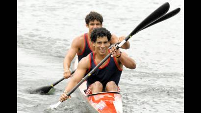 Equipo cubano de Canotaje y Kayak que interviene en el Campeonato Mundial con sede en Canadá