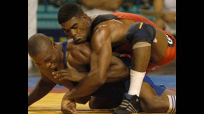 Pablo Shorey, primer medallista cubano en Mundial de Lucha