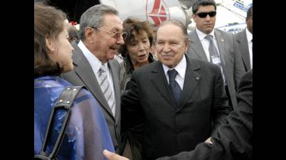 Abdelaziz Bouteflika, presidente de la República Argelina Democrática y Popular, inicia visita oficial y amistosa a Cuba