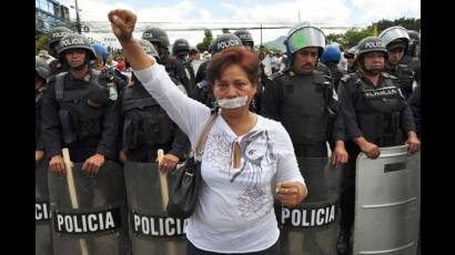 Frente Nacional contra el Golpe de Estado en una marcha en la capital hondureña