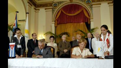 Firma de acuerdos de cooperación entre Cuba y Chipre