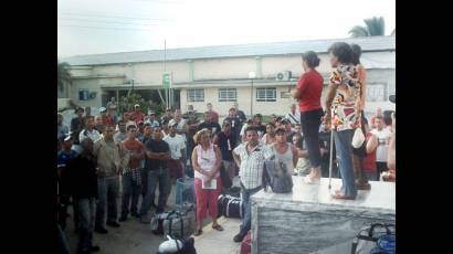 Columna de jóvenes trabajarán en la recuperación agricola de la Isla de la Juventud