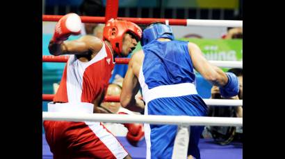 Osmay Acosta vence en la semifinal del Campeonato Mundial de Boxeo