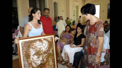 Reconocimiento de la juventud a Asela de los Santos Tamayo