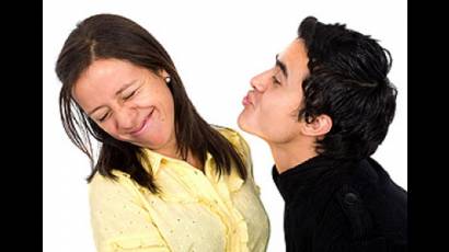 Halitosis o mal aliento afectan las relaciones interpersonales