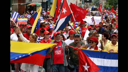 Manifestantes venezolanos a favor de la liberación de los Cinco 