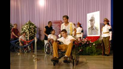 Niños de la Escuela Especial Solidaridad con Panamá rindieron tributo a Almeida