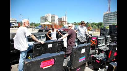 Equipo de sonidistas de la compañía Eighth Day Sound