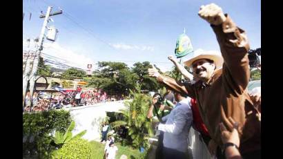 Amplio apoyo de pueblo hondureño a Zelaya