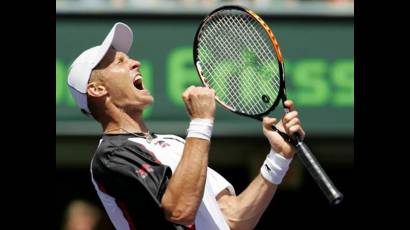 Ruso Dabydenko conquista Abierto de tenis en Shanghai