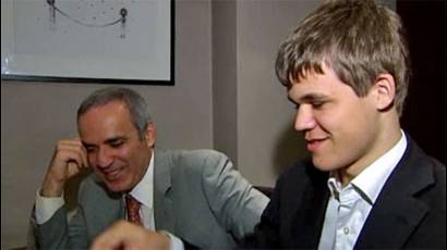 El legendario Gary Kasparov junto al «fenómeno» noruego Magnus Carlsen