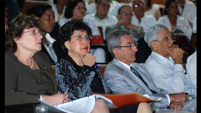 Conferencia en el Instituto de Medicina Tropical Pedro Kourí (IPK)