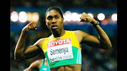 Semenya espera resultado de pruebas de género para competir