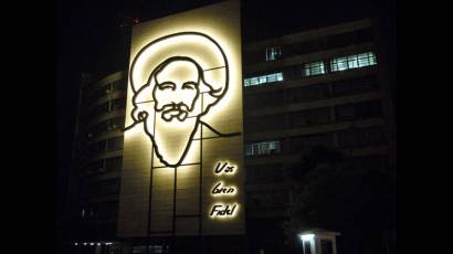 Homenaje a Camilo desde la Plaza hasta el mar