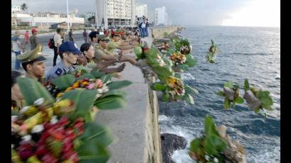 Homenaje a Camilo desde la Plaza hasta el mar