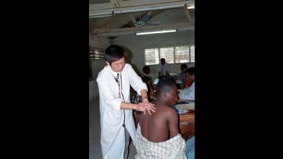 Un médico chino en África
