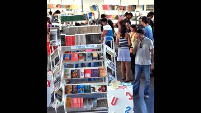 Fiesta del libro en la Universidad