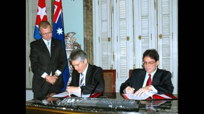Cancilleres de Cuba y Australia firman memorando de entendimiento