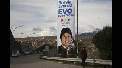 Bolivianos patentizan apoyo a Evo