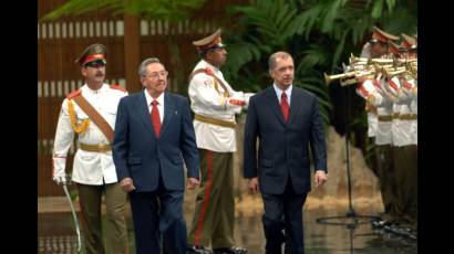 Recibe Raúl Castro al presidente de Seychelles