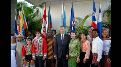 Primer ministro de la República de Singapur visita la Escuela Latinoamericana de Medicina