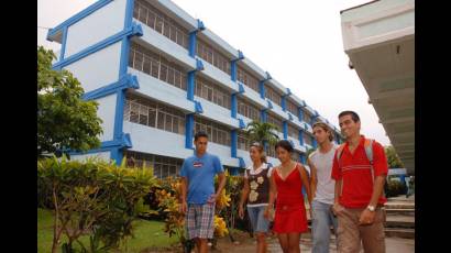 Estudiantes de la Universidad de Cienfuegos