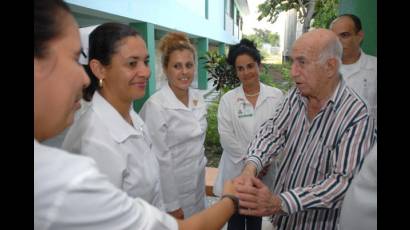 Machado Ventura en el Hospital Provincial Docente Universitario Vladimir I. Lenin