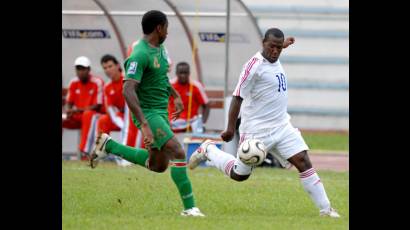 Roberto Linares mejor futbolista cubano del año.