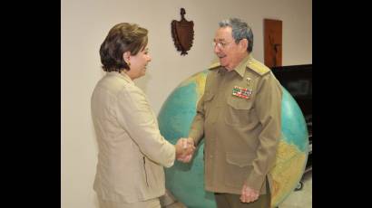 Raúl Castro Ruz y Patricia Espinosa Cantellano