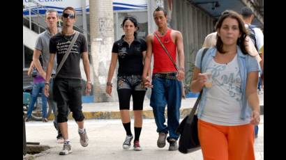  Jóvenes cubanos en la calle