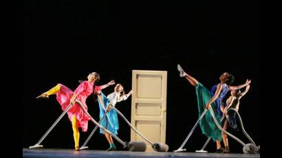 De fiesta la compañía Danza Contemporánea de Cuba