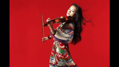 Sayaka Katsuki y su violín