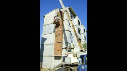 Levantan valiosas obras sociales en La Coloma