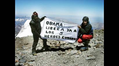 Alpinistas argentinos por la libertad de los Cinco