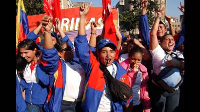 Crean en Venezuela Frente Bolivariano de Juventudes 200