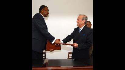 Presidente del Parlamento de Cabo Verde denuncia bloqueo contra Cuba