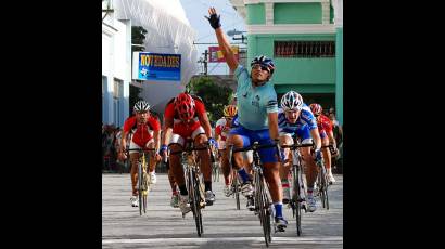 El cubano Jan Carlos se alzó con segunda parte de novena etapa