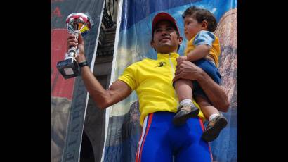 El cubano Arnold Alcolea ganó la XXXV Vuelta Ciclística a Cuba