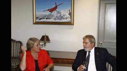 Michelle Bachelet en conversaciones con su homólogo brasileño, Luiz Inácio Lula da Silva