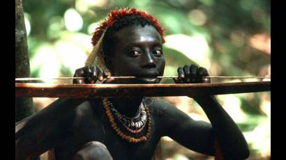Miembro de la tribu de los Jarawa