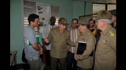 Raúl de visita en Santiago de Cuba