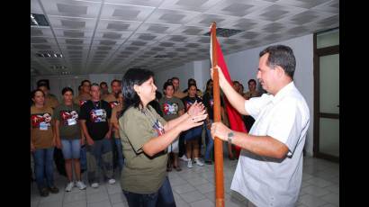 Abanderan a los Jóvenes Cienfuegueros