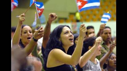 Delegados del IX Congreso de la UJC en la sesión plenaria