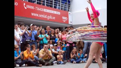 Dayana artista del Circo del Sur