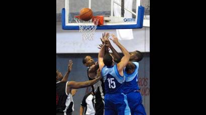 Capitalinos venció a Guantánamo en la Liga Superior de Baloncesto
