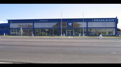 Celebran en La Habana 200 años de Peugeot