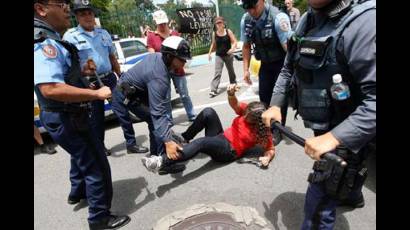 Policía interviene universidad puertorriqueña