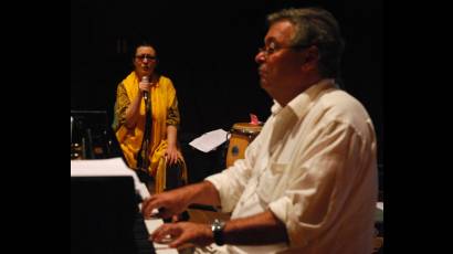 Martirio y Vitier durante un ensayo en el Amadeo Roldán