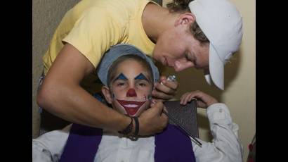 Maquillando al payaso