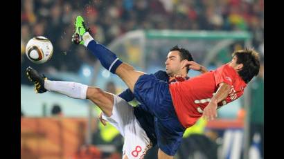 Momento del juego entre España y Chile en Mundial de fútbol Sudáfrica 2010